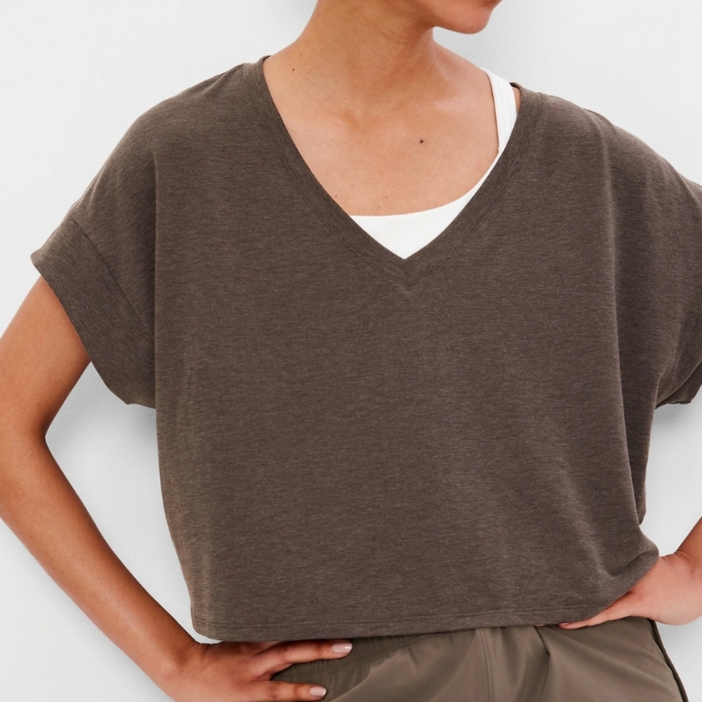 GapFit Breathe Cropped Boxy T-Shirt NWOT